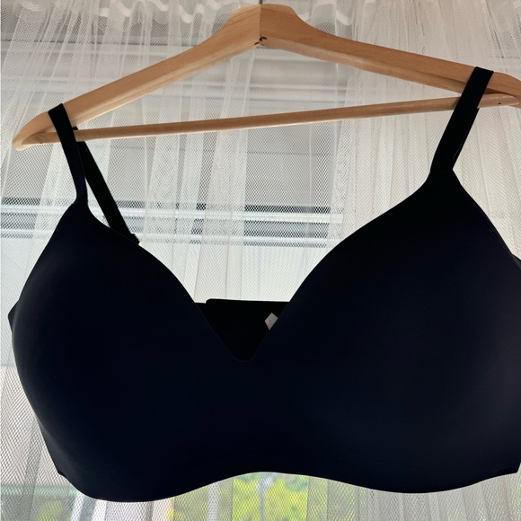 Bundle of 6 sports bras under armour Vincen Camuto Layers etc - - Picture 16 of 16